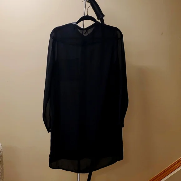 Sheer tunic blouse - Picture 3 of 4